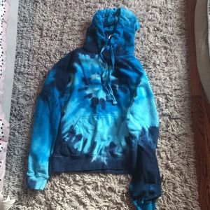 Like new, Ocean Tie Dye sweatshirt!